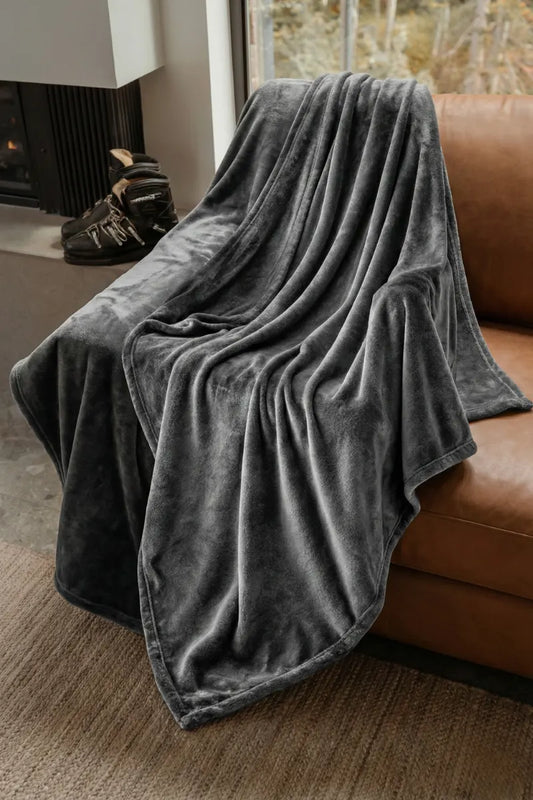 Soft and Cozy GREY  Fleece Throw Blanket for Ultimate Comfort