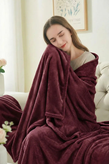 Soft and Cozy MEROON Fleece Throw Blanket for Ultimate Comfort