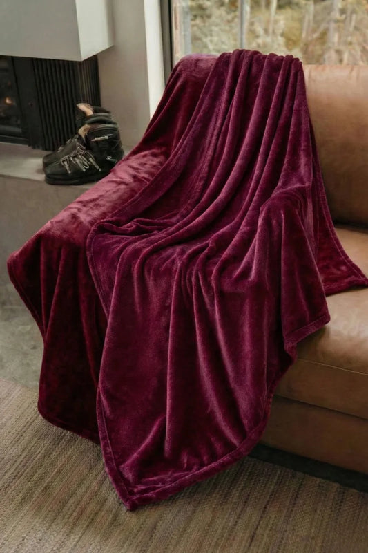 Soft and Cozy MEROON Fleece Throw Blanket for Ultimate Comfort