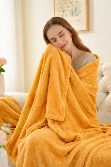 Soft and Cozy GOLDEN Fleece Throw Blanket for Ultimate Comfort